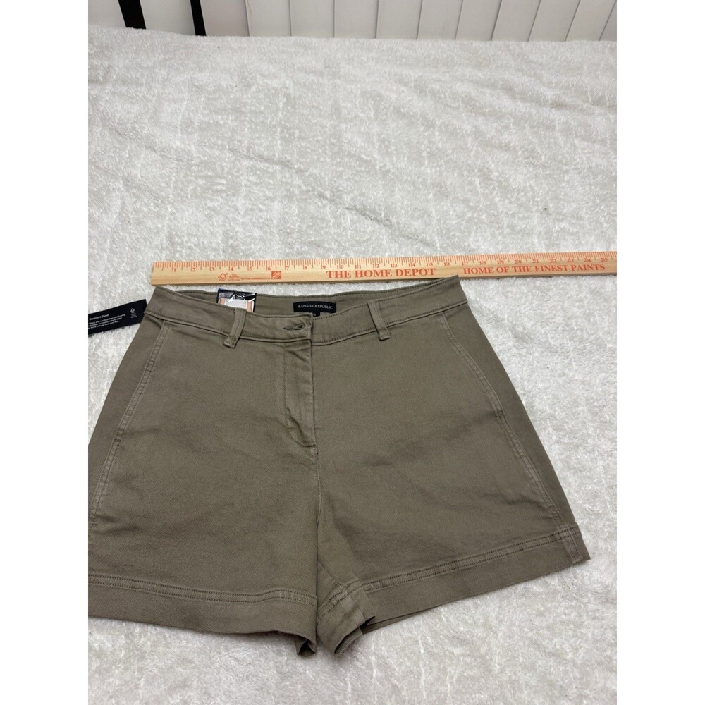 Banana Republic Women’s Everyday Shorts Size 10 Olive Green New With Tags